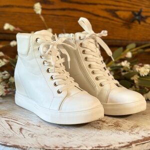 Lulu’s Boot high top